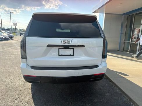 Used 2025 Cadillac Escalade ESV Sport Platinum w/ LPO, ONYX Package AWD/4WD image 6