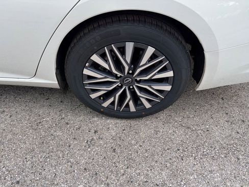 Used 2025 Nissan Altima 2.5 SV FWD image 24