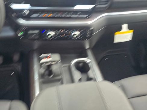 New 2026 GMC Sierra 1500 SLT image 16