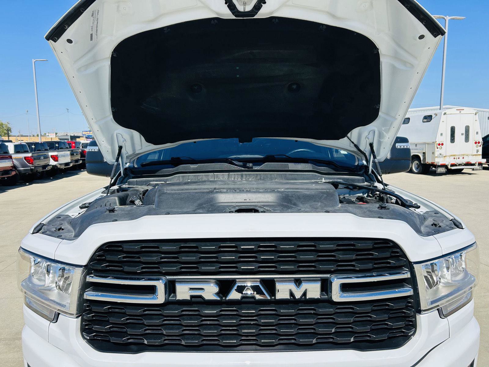 Used 2024 RAM 2500 Big Horn w/ Sport Appearance Package AWD/4WD image 38