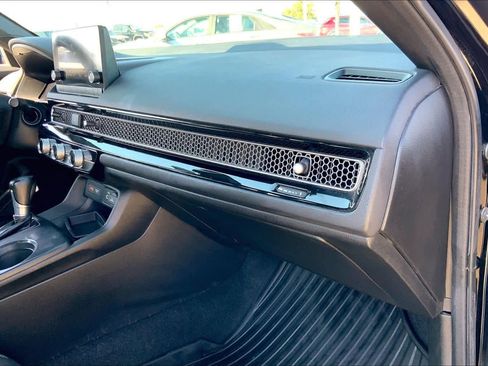 Used 2022 Honda Civic Sport image 17