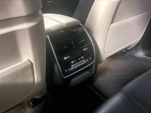 Used 2021 BMW X5 M50i w/ Executive Package image 28