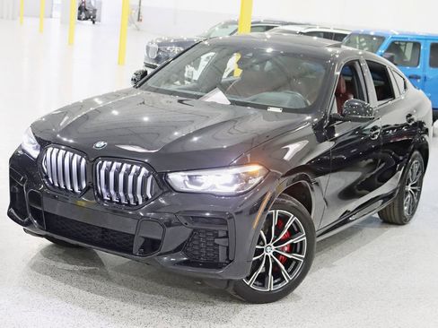Used 2022 BMW X6 xDrive40i w/ M Sport Package image 5