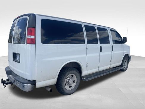 Used 2016 Chevrolet Express 2500 LT w/ LT Preferred Equipment Group RWD image 7
