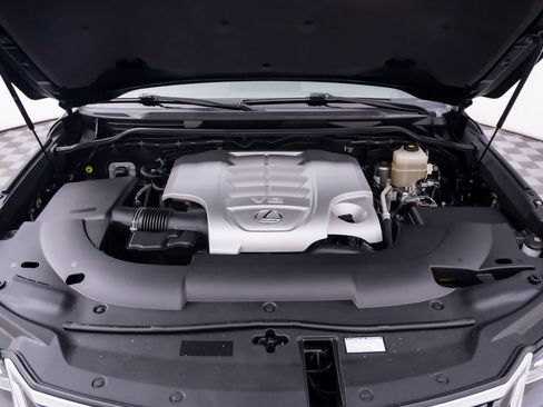 Used 2020 Lexus LX 570 4WD w/ Luxury Package image 37
