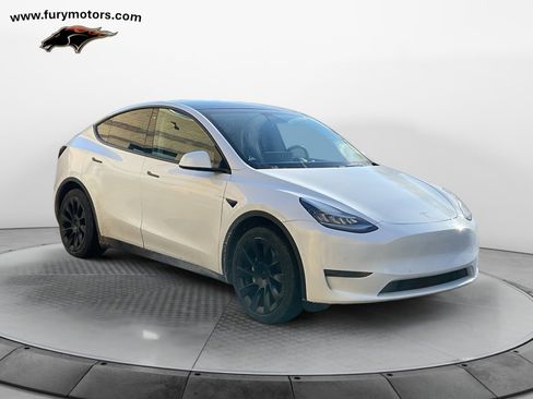 Used 2020 Tesla Model Y Performance image 1