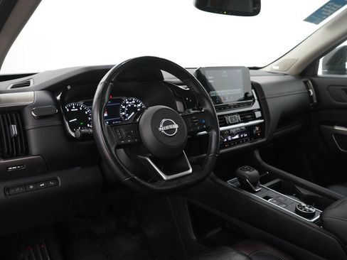 Used 2022 Nissan Pathfinder Platinum w/ Lighting Package (N92) AWD/4WD image 28