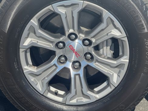 Certified 2024 GMC Sierra 1500 SLT image 7