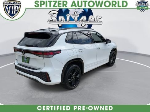 Used 2025 Volkswagen Tiguan SE R-Line AWD/4WD image 9