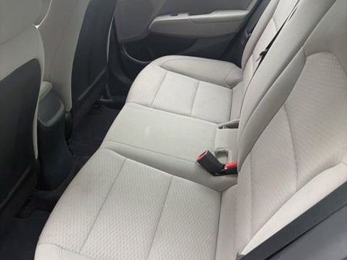 Used 2020 Hyundai Elantra SEL FWD image 6