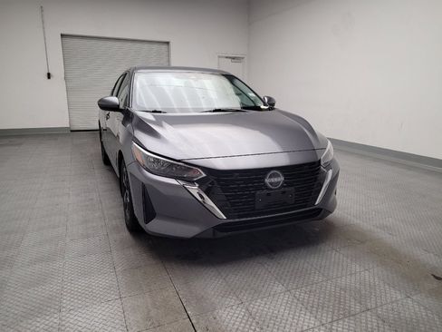 Used 2024 Nissan Sentra SV FWD image 14