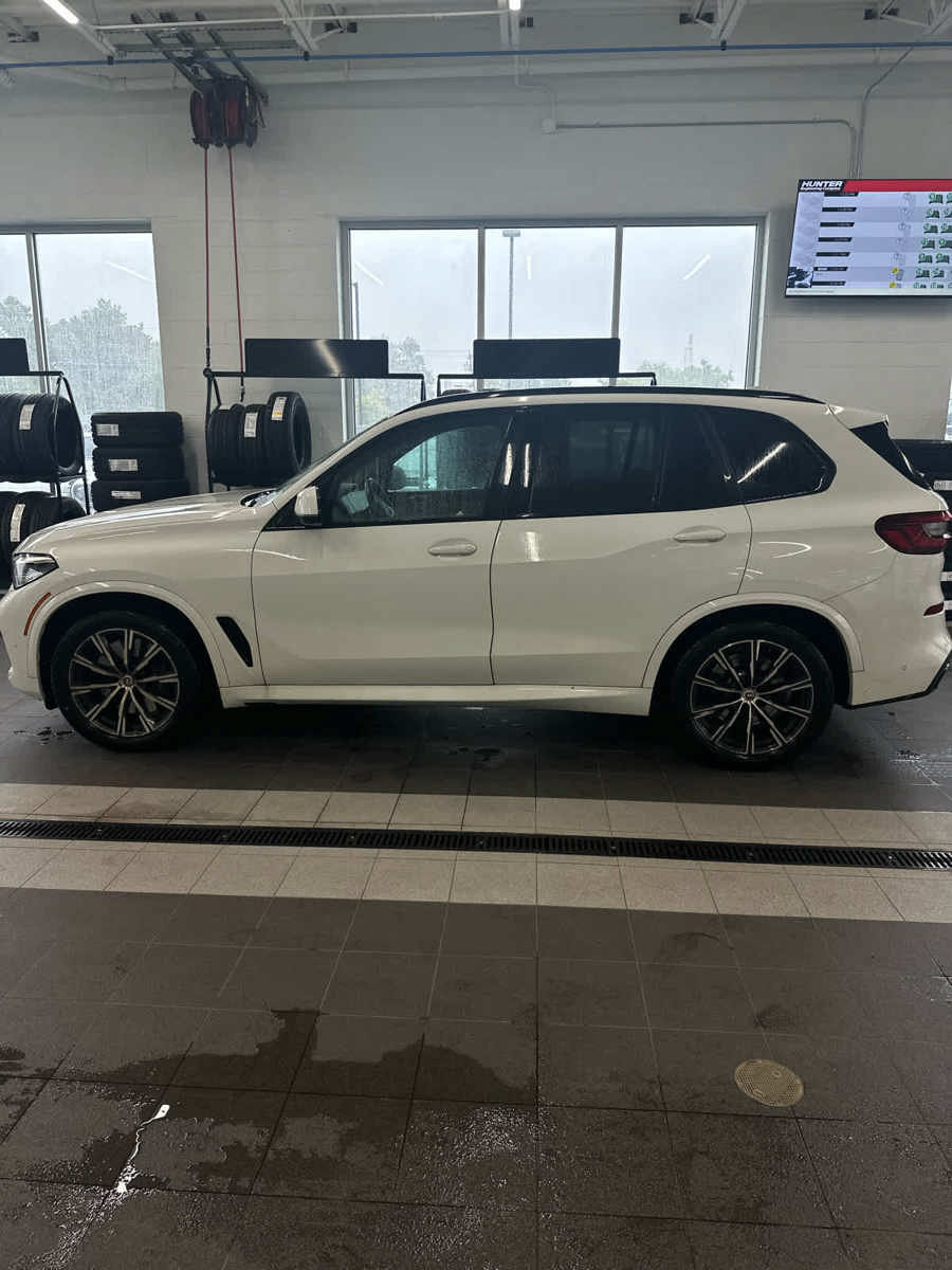 Used 2023 BMW X5 M50i w/ Climate Comfort Package AWD/4WD image 2