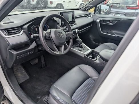 Used 2020 Toyota RAV4 XSE image 12