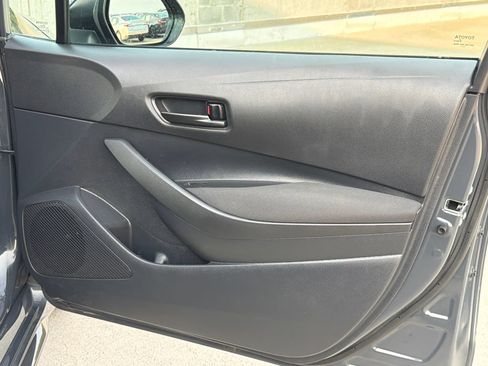 Used 2025 Toyota Corolla LE w/ Convenience Package FWD image 9
