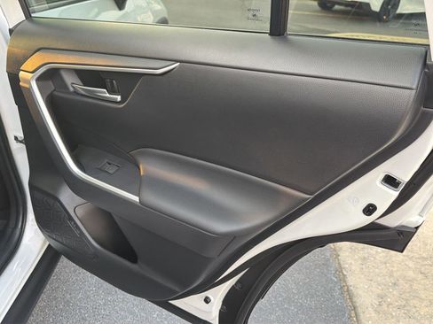 Certified 2024 Toyota RAV4 XLE Premium AWD/4WD image 15