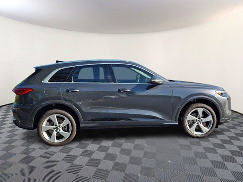 Used 2025 Audi Q5 Premium Plus w/ Premium Plus AWD/4WD image 7
