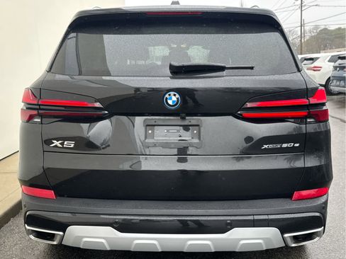 Certified 2025 BMW X5 xDrive50e w/ Premium Package image 5