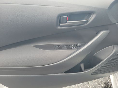 Certified 2025 Toyota Corolla LE FWD image 21