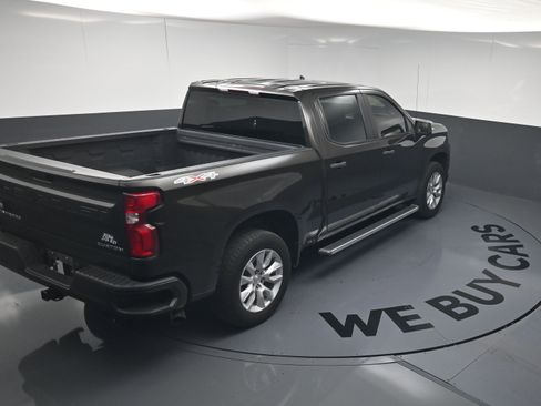 Used 2022 Chevrolet Silverado 1500 Custom w/ Safety Confidence Package AWD/4WD image 25