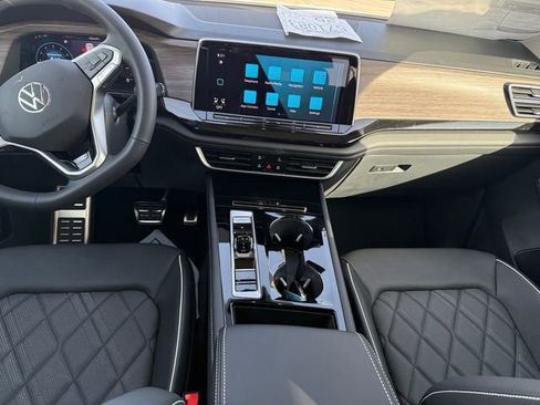 New 2025 Volkswagen Atlas SEL Premium R-Line image 10