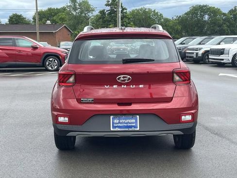 Certified 2025 Hyundai Venue SEL FWD image 6