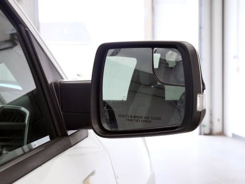 Used 2022 RAM 1500 Big Horn AWD/4WD image 40