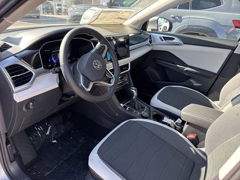 New 2026 Volkswagen Taos SE AWD/4WD image 10