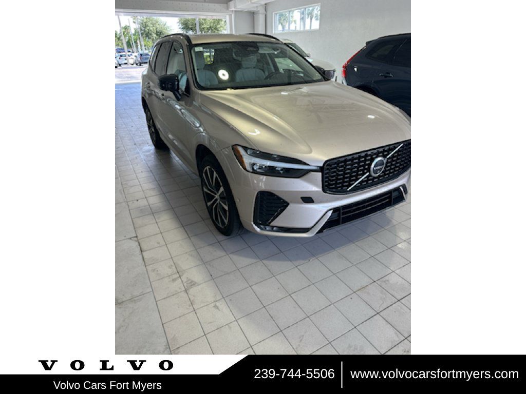 Used 2024 Volvo XC60 B5 Plus AWD/4WD image 1