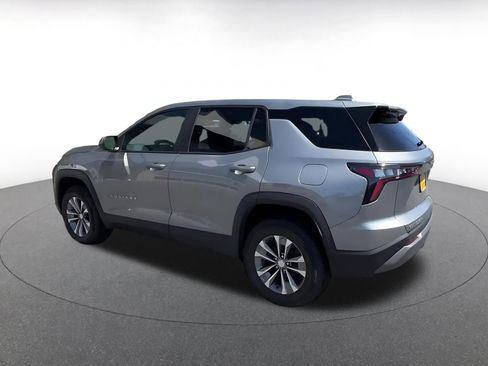 Used 2025 Chevrolet Equinox LT AWD/4WD image 10