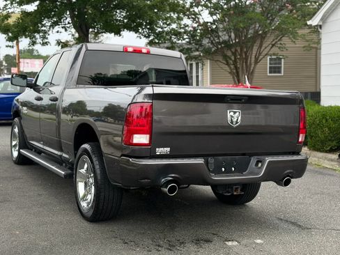 Used 2016 RAM 1500 Express RWD image 4