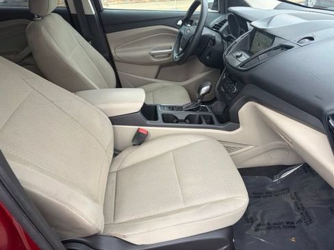 Used 2019 Ford Escape SE FWD image 35