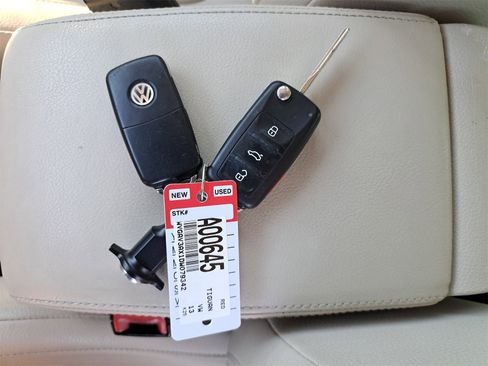 Used 2013 Volkswagen Tiguan SE image 9