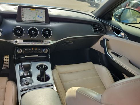Used 2018 Kia Stinger GT2 AWD/4WD image 21