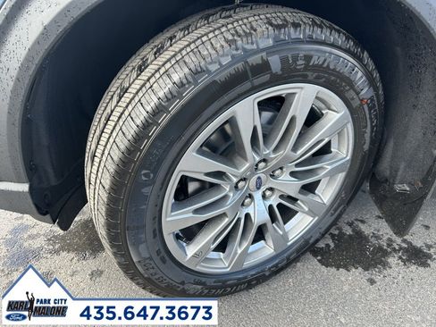 New 2025 Ford Explorer Active w/ Active Comfort Package image 13
