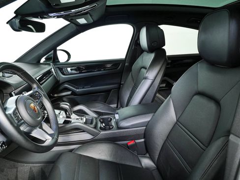 Certified 2022 Porsche Cayenne Coupe AWD/4WD image 5
