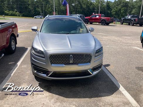 Used 2020 Lincoln Nautilus Reserve FWD image 2