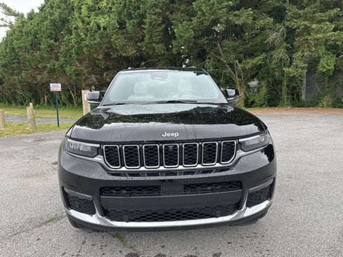 Used 2025 Jeep Grand Cherokee L Limited w/ Luxury Tech Group II AWD/4WD image 2