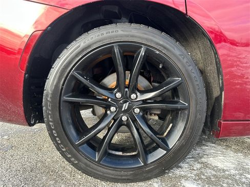 Used 2018 Dodge Charger SXT w/ Blacktop Package image 43