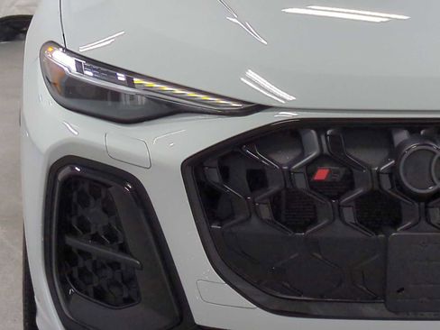 New 2026 Audi SQ5 Premium Plus image 15