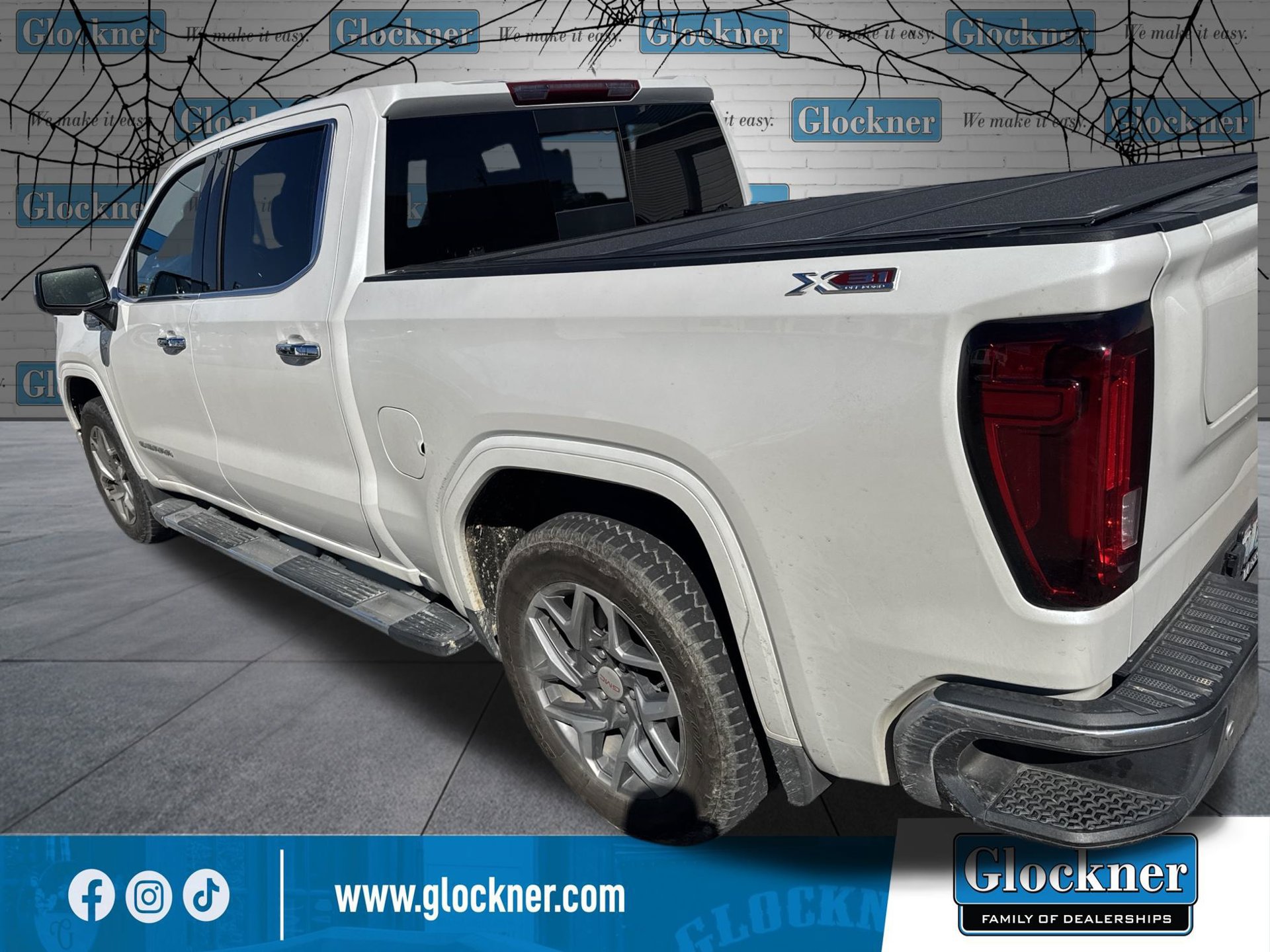 Used 2024 GMC Sierra 1500 SLT w/ SLT Premium Plus Package AWD/4WD image 2