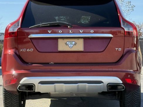 Used 2017 Volvo XC60 T5 Dynamic w/ Preferred Option Package image 4