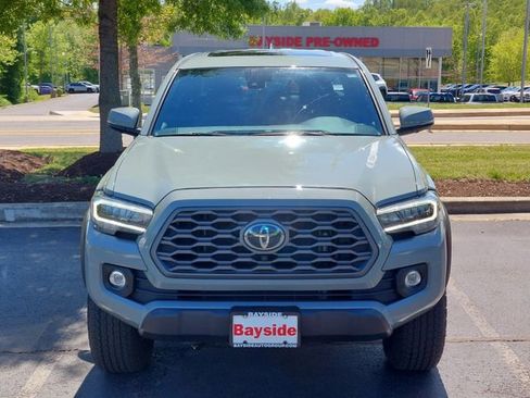 Used 2023 Toyota Tacoma TRD Off-Road w/ TRD Premium Off Road Package AWD/4WD image 3