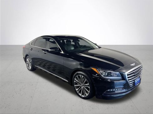 Used 2015 Hyundai Genesis 3.8 image 4
