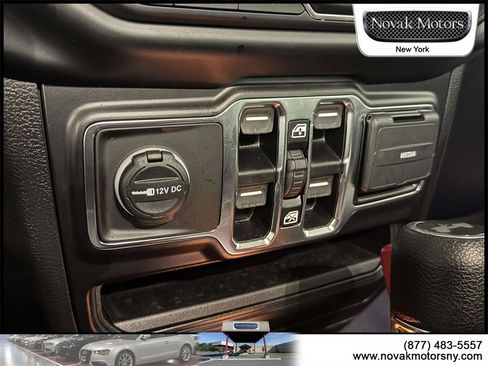 Used 2021 Jeep Wrangler Unlimited Sport image 23