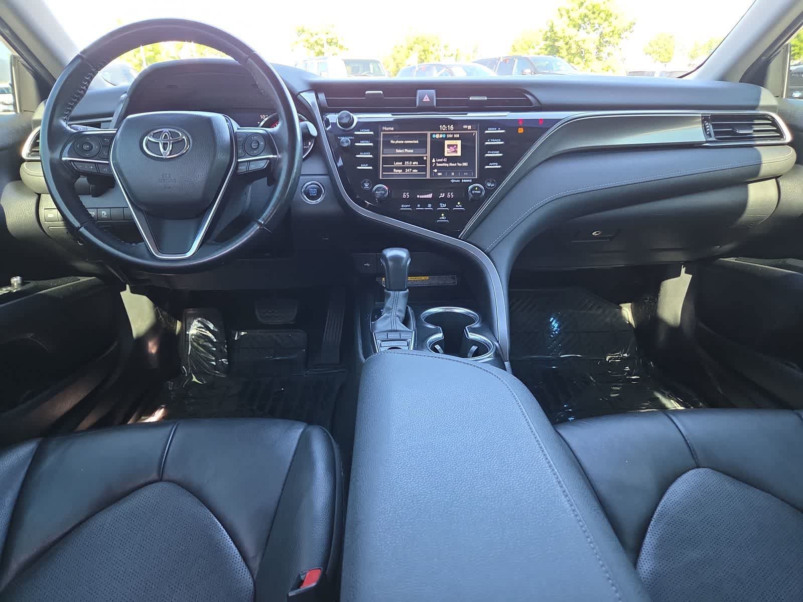 Used 2020 Toyota Camry XSE FWD image 18
