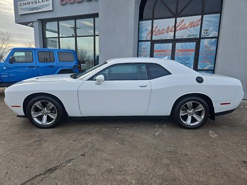 Used 2015 Dodge Challenger SXT w/ Sound Group image 5