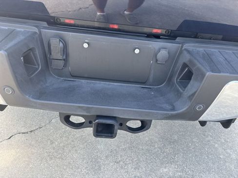 Used 2024 Ford F350 Lariat w/ Chrome Package image 10