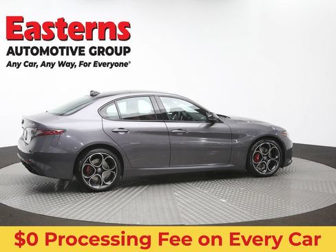 Used 2024 Alfa Romeo Giulia Veloce AWD/4WD image 43
