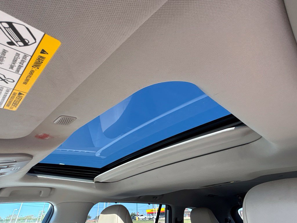Used 2021 Toyota Highlander XLE FWD image 8