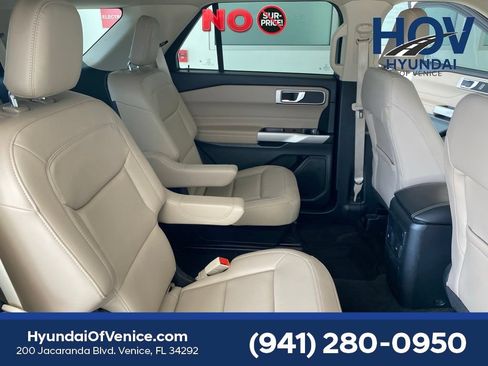 Used 2023 Ford Explorer XLT w/ Equipment Group 202A RWD image 28